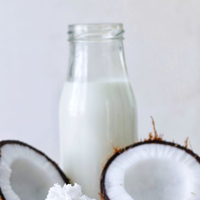 Dừa tươi, cơm dừa và nước cốt dừa